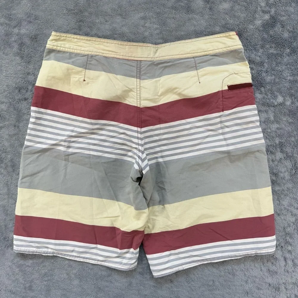Patagonia‎ Men's Wavefarer Board Shorts Striped Outdoor Swim Vacation 10” Inseam